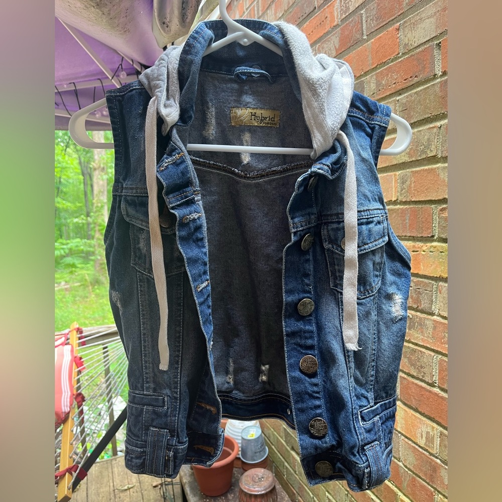 Hybrid & Company Women’s size Med NWOT Jean/Denim Hooded Vest Jacket
